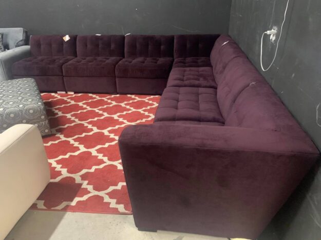 7 Piece Roxanne illusion Vineyard sectional couch $1099