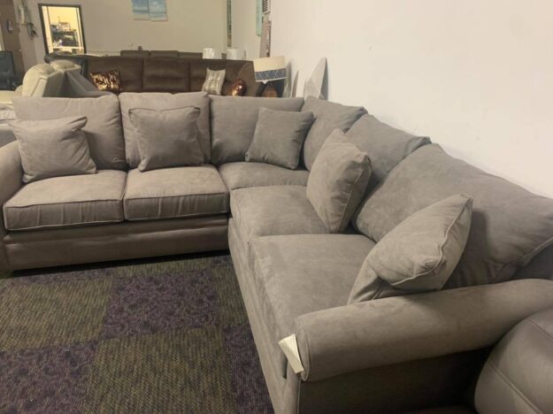 doss-nickle-3-piece-sectional-couch-1299.jpg Doss Nickle 3 Piece sectional couch $1299