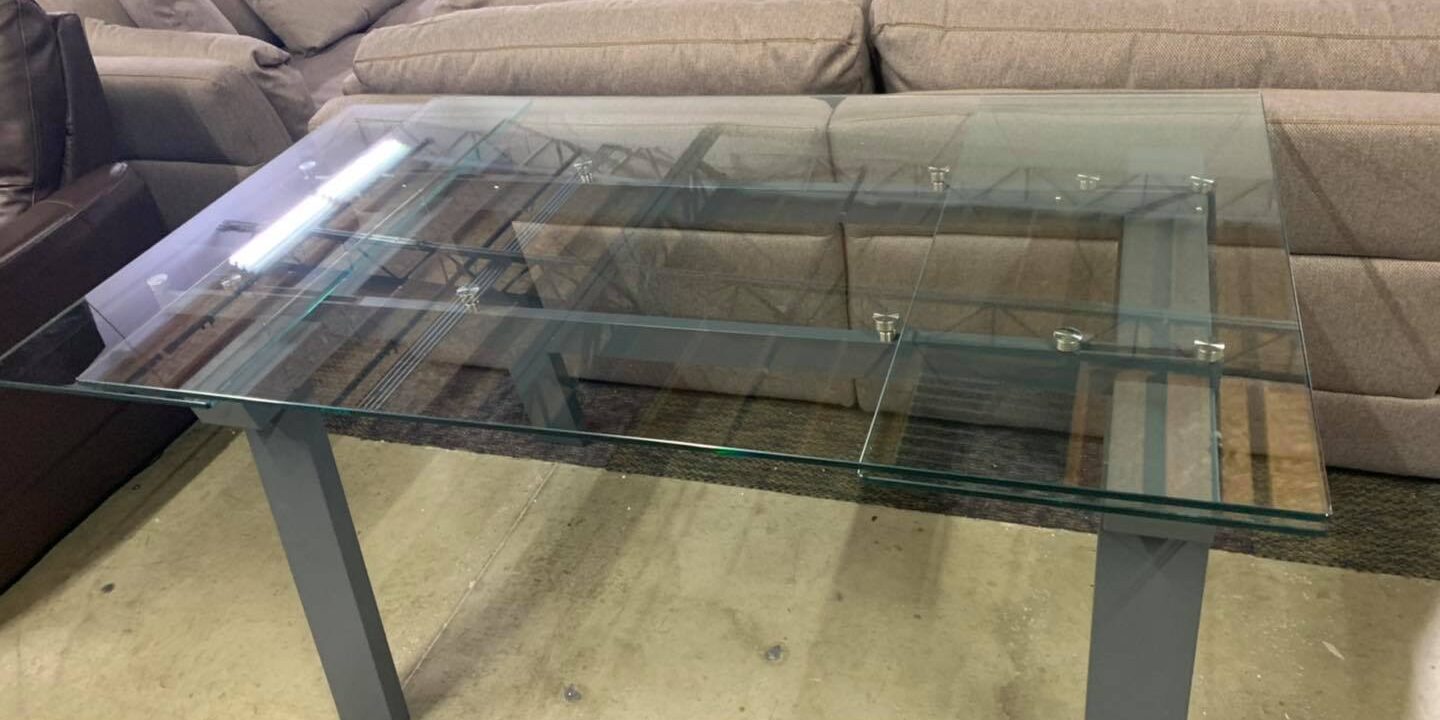 calligaris-levante-extendable-dining-table.-799.jpg Calligaris Levante Extendable Dining Table. $799