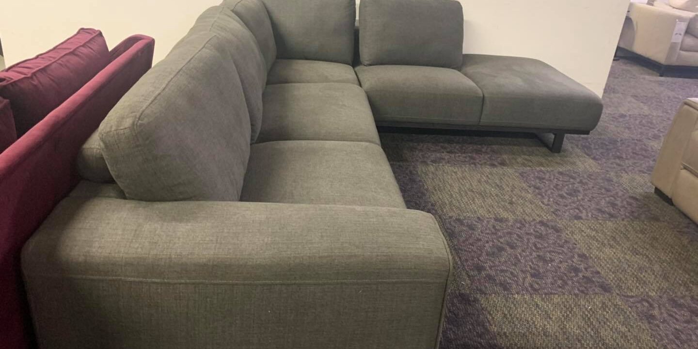 laser-3-piece-flanigan-charcoal-couch-with-bumper-chaise.-799.jpg Laser 3 piece flanigan Charcoal couch with Bumper chaise. $799