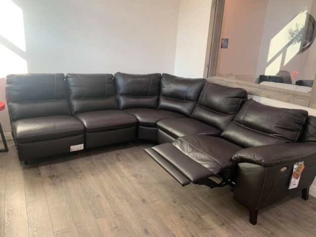 natuzzi-lemans-5-piece-leather-sectional-couch-with-one-power-recliner-1199.jpg Natuzzi Lemans 5 Piece Leather Sectional Couch With One Power Recliner $1199