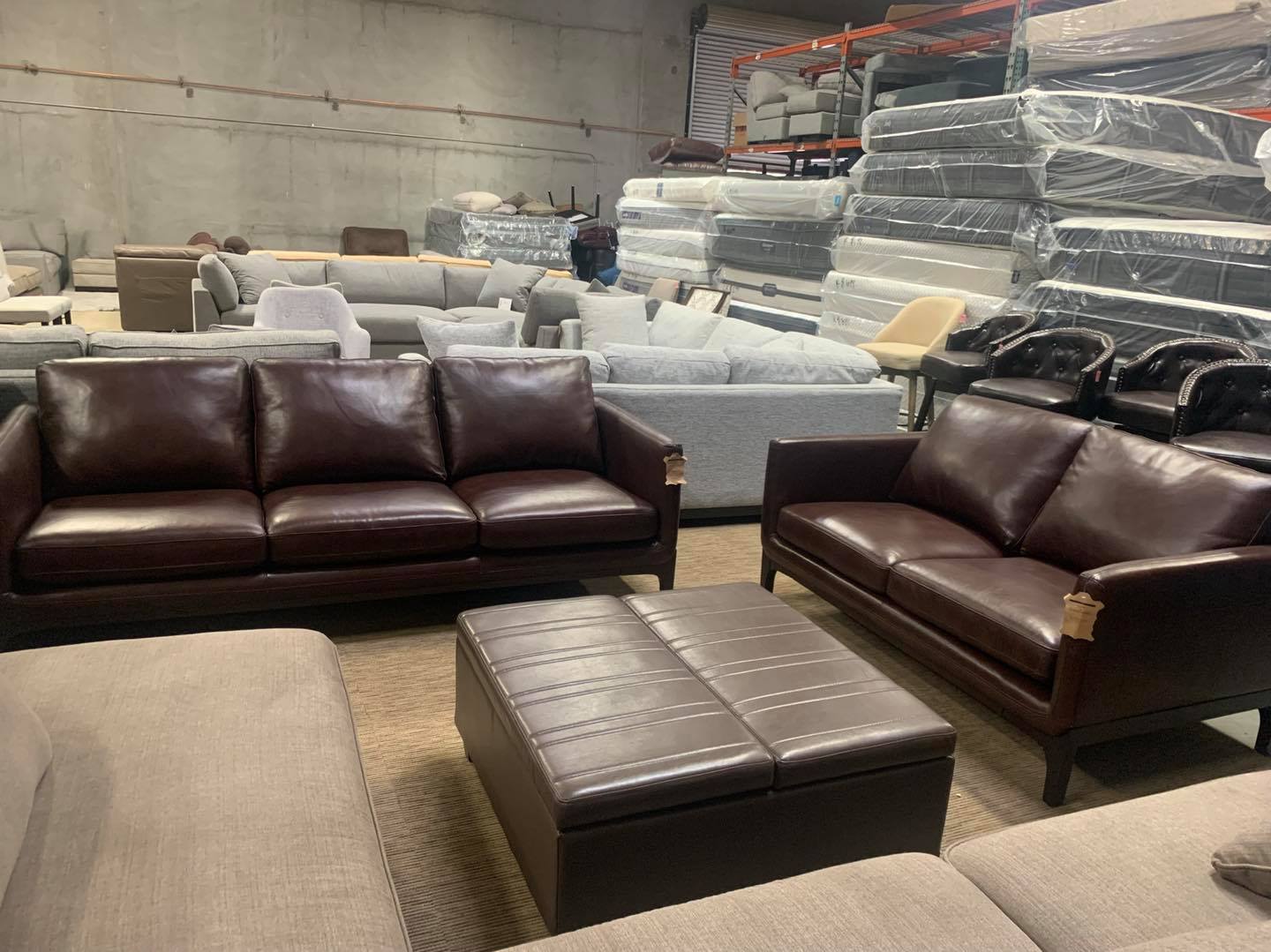 yazlan 89 leather sofa