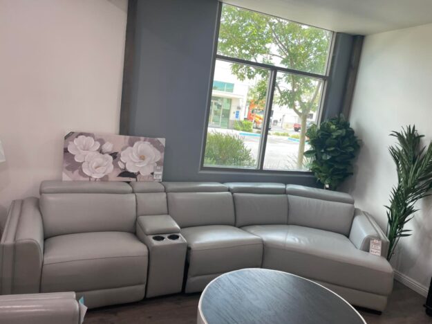 Jenneth 4pc leather sectional $2,299