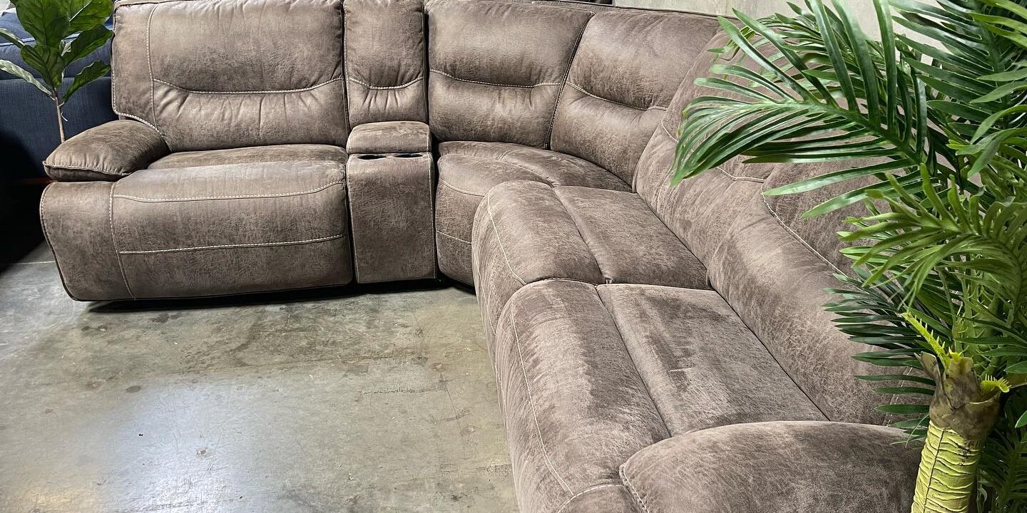 133″ x 120″ x 41