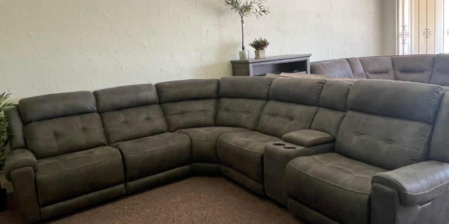 rihaan-6-piece-fabric-sectional-with-3-power-recliners-038-console-999.jpg Rihaan 6 piece fabric sectional with 3 power recliners & console $999