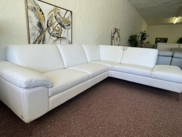 Giuseppe Nicoletti Pascal 2 Pc Leather Sectional $1,599